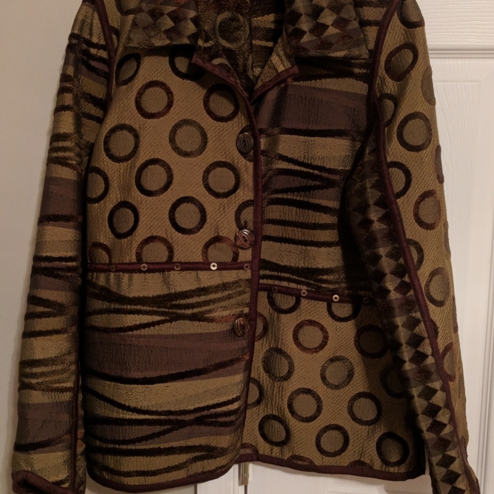 Gorgeous 100% silk jacket